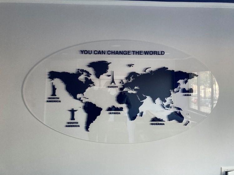 Display publicitário em acrílico